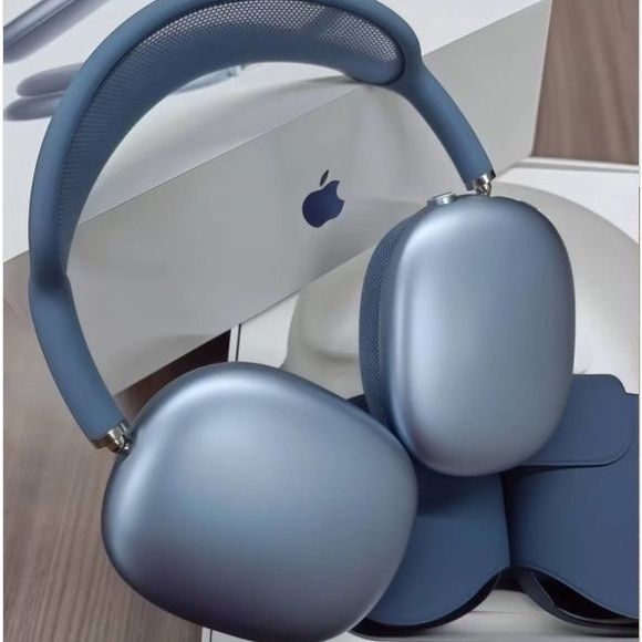 AirPods Max wholesale liquidation pallet