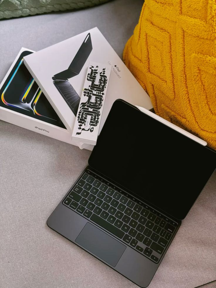 Apple Pencil & Magic Keyboard wholesale liquidation pallet