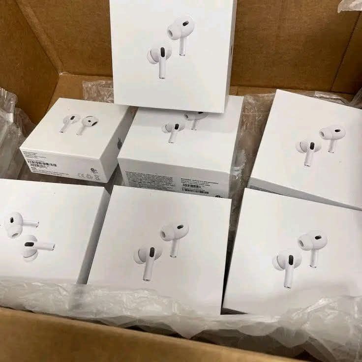 AirPods Max Pallet — wholesale liquidation pallet
