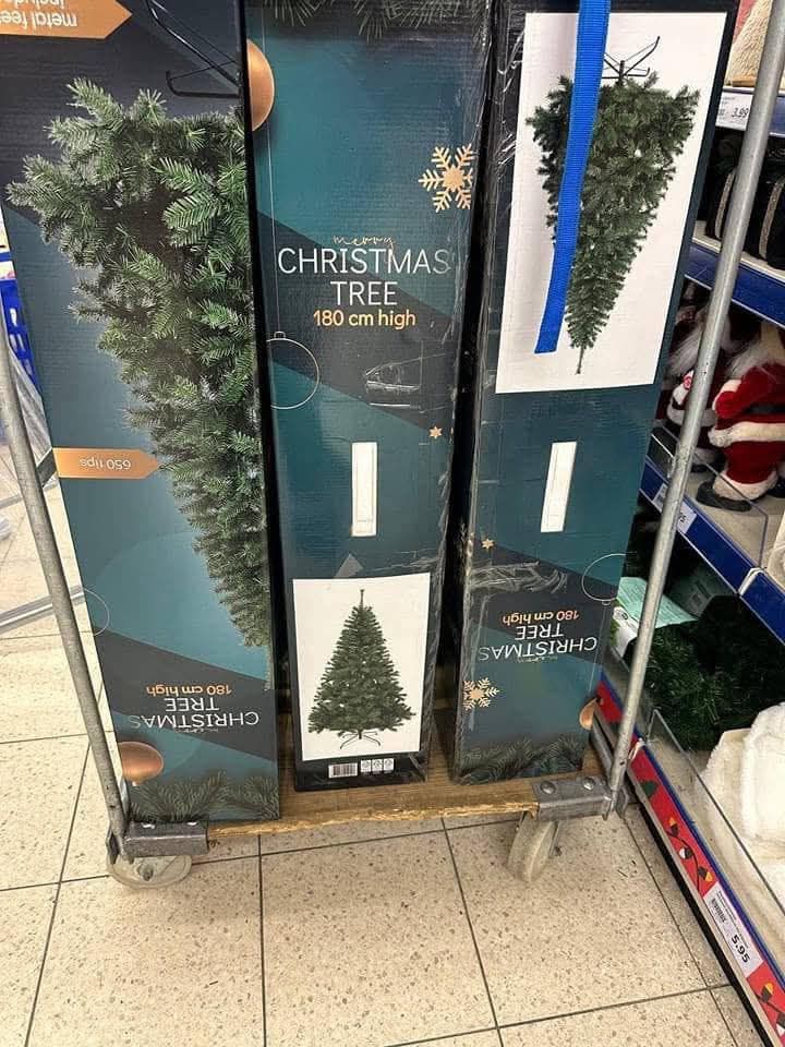 Christmas Trees Pallet — wholesale liquidation pallet